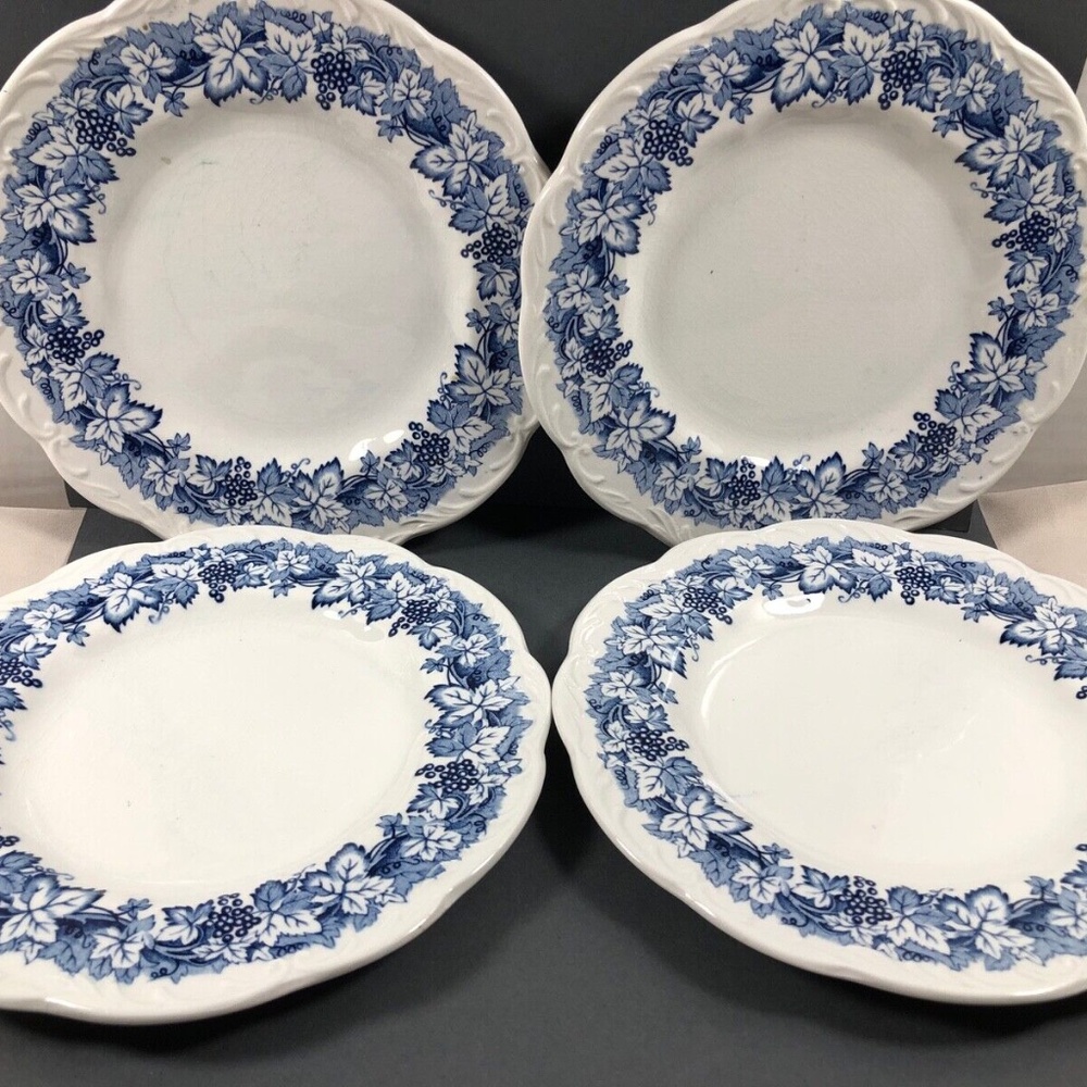 English Staffordshire Sterling Meakin Blue Vine Bread & Butter set of 4 plates